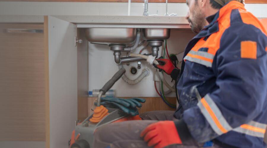 Professional slab leak plumber services in Pahokee, FL